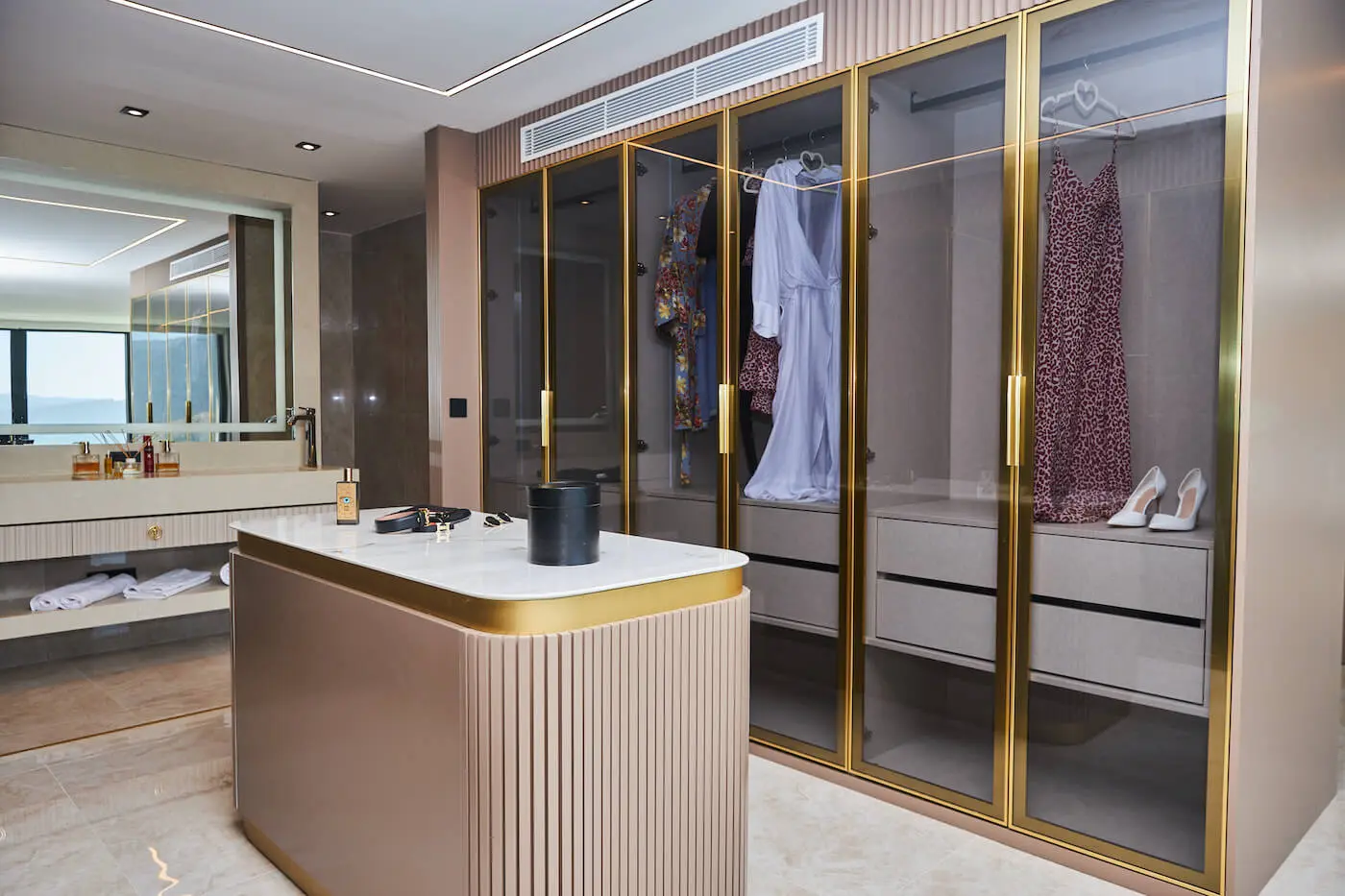 Walk-in closet
